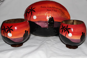 painted coconut gift set